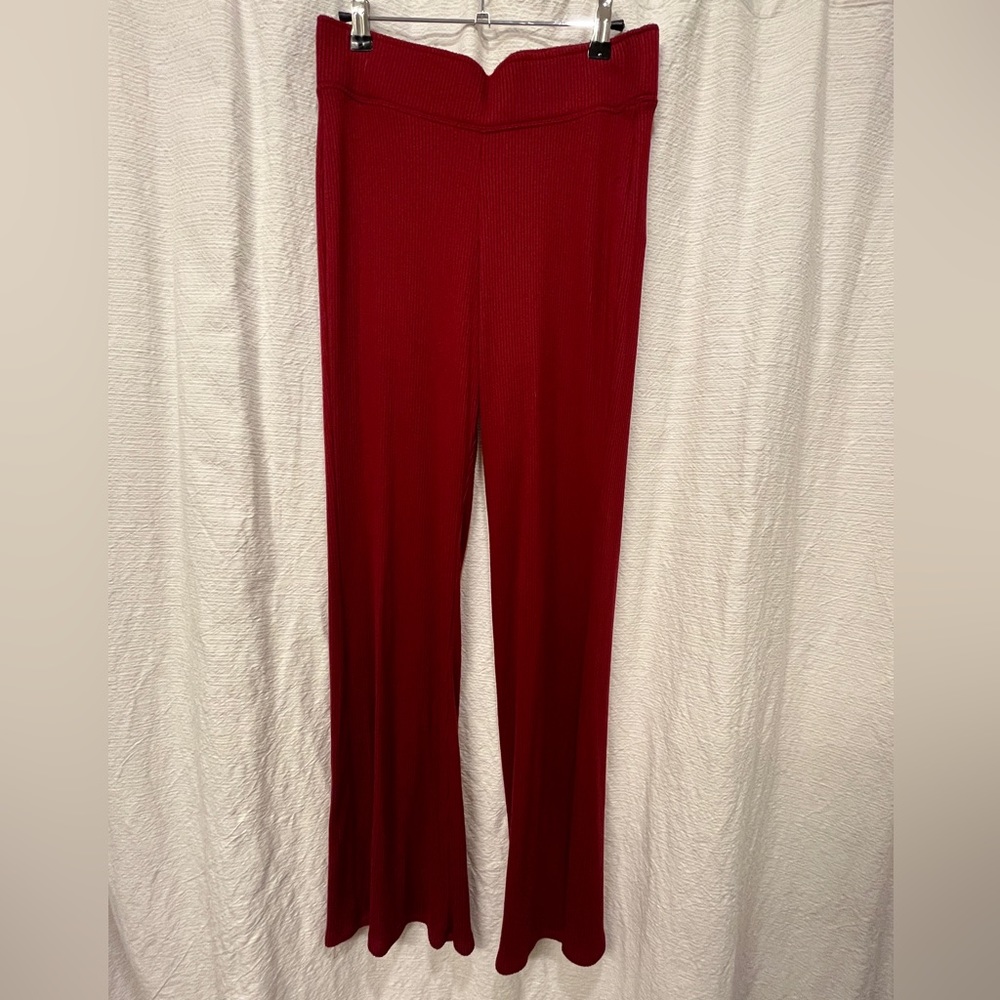 Gilly Hicks Pants